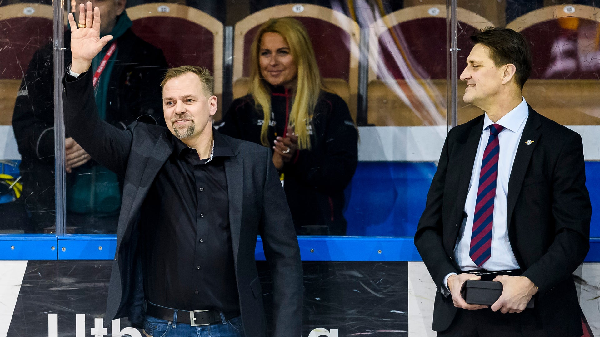 (12189) Tomas Holmström