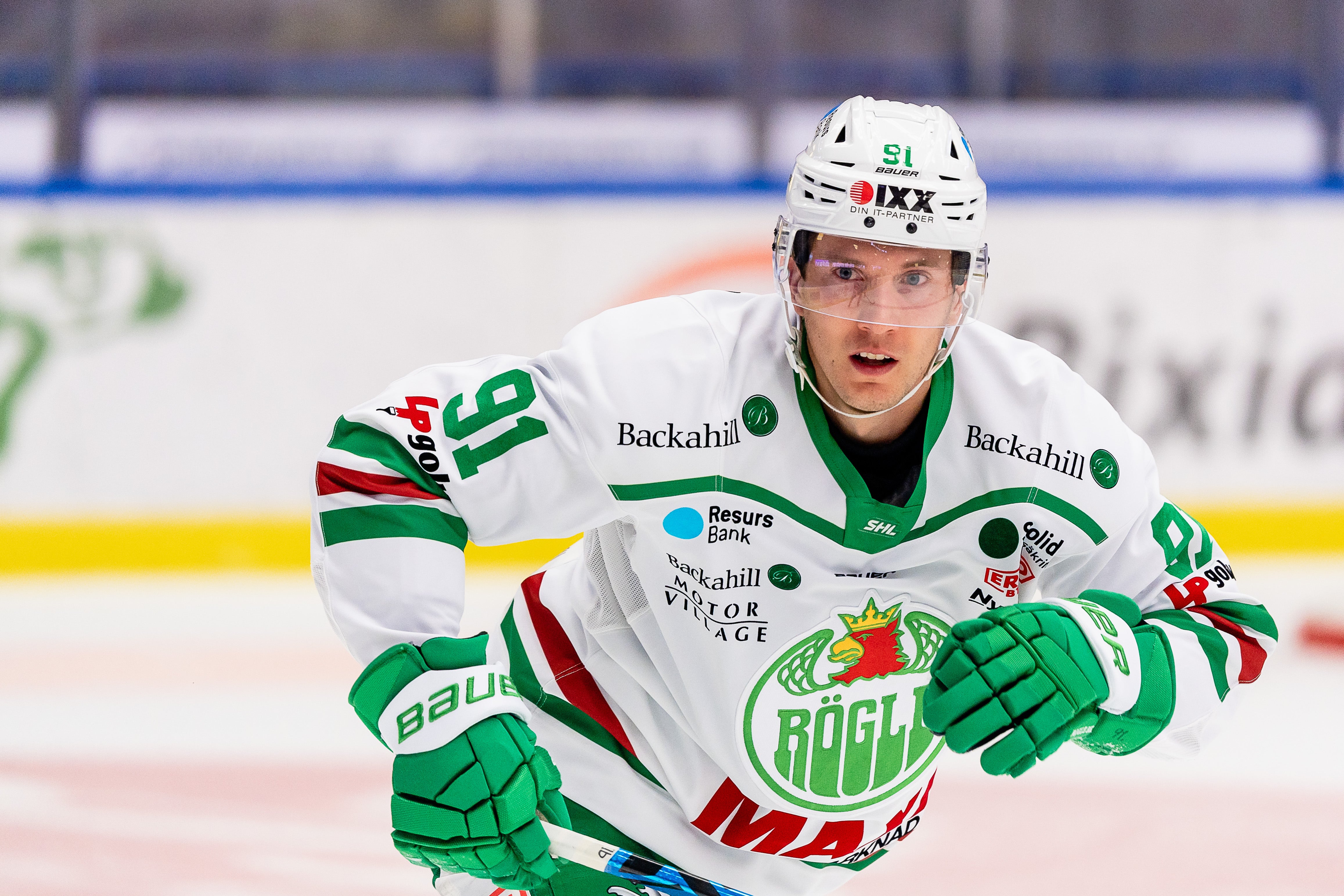 (16562) Adam Tambellini