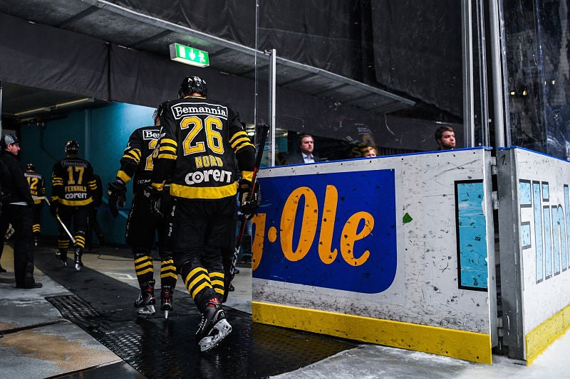 (7433) aik