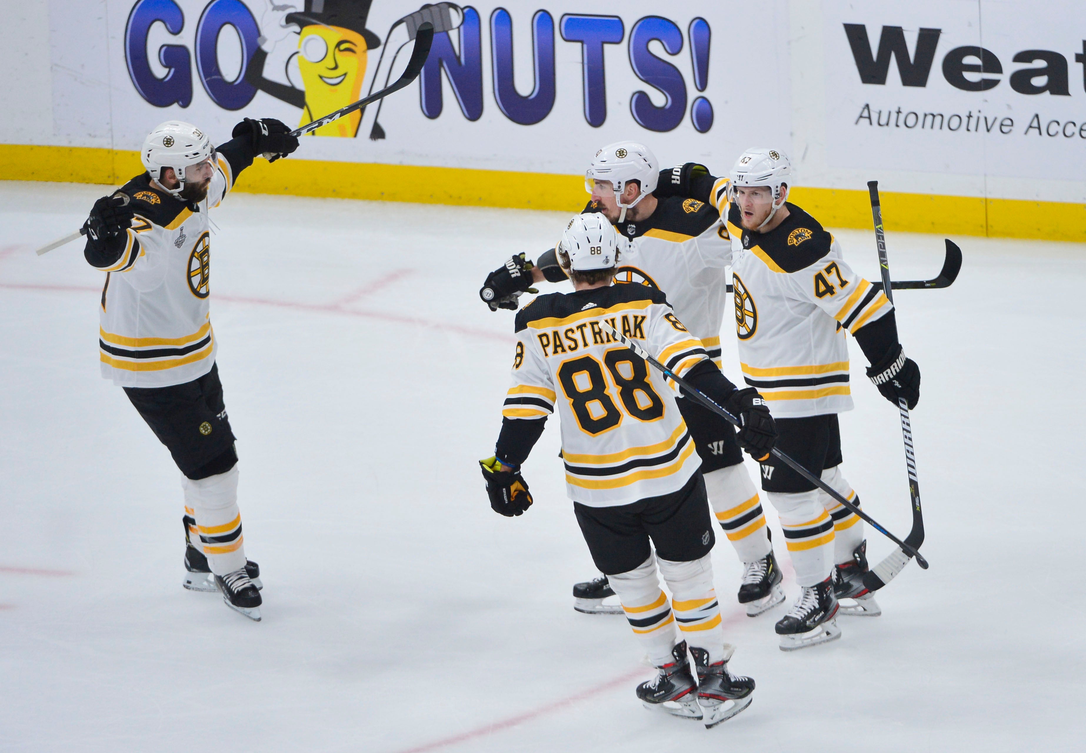 (8950) Boston Bruins