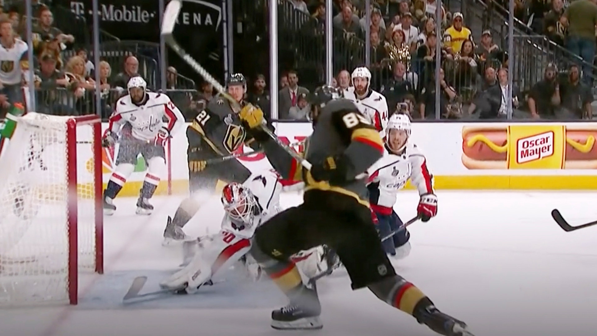 (3095) Braden Holtbys såg till att Washington kunde kvittera i finalserien