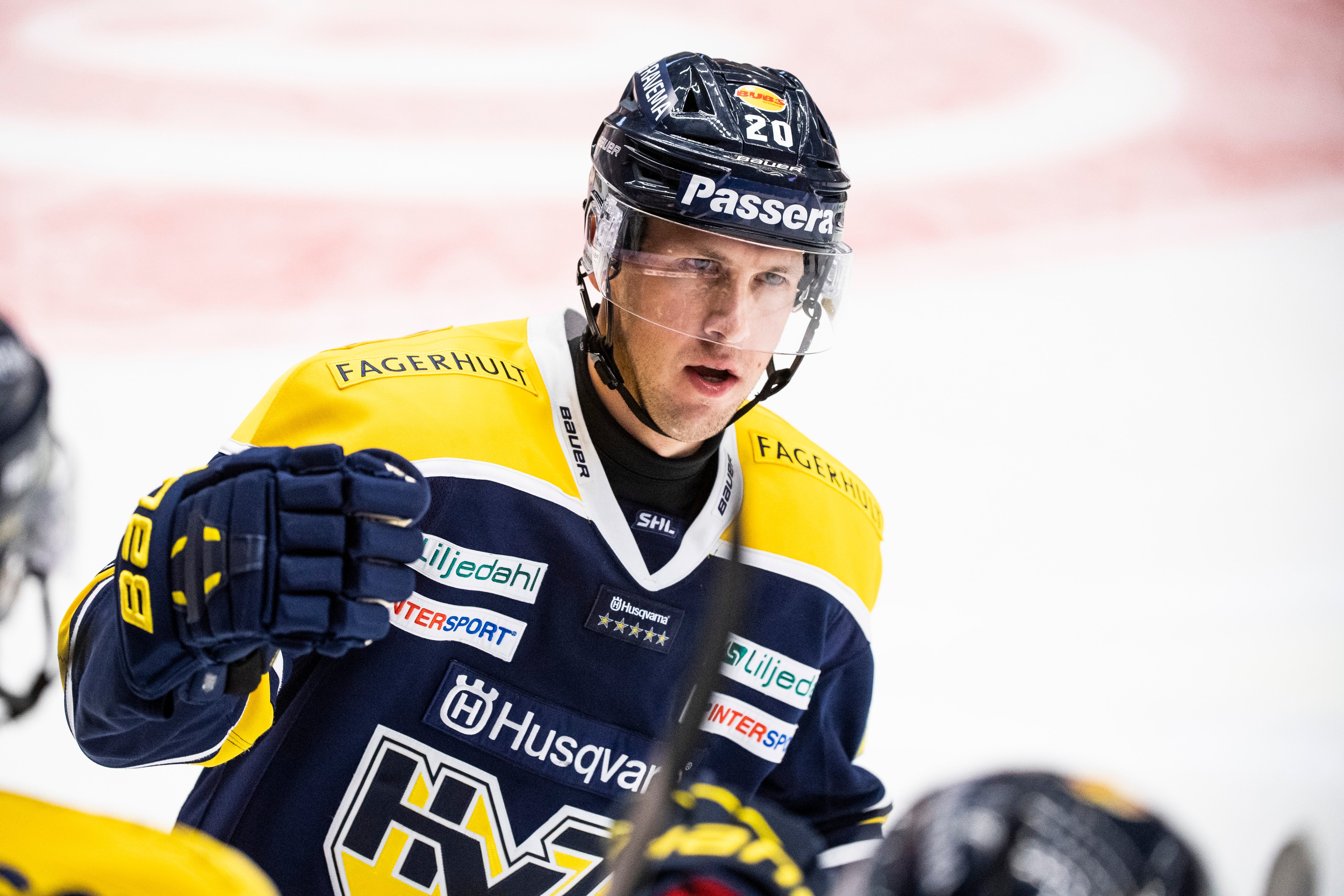 (17661) Matt Donovan