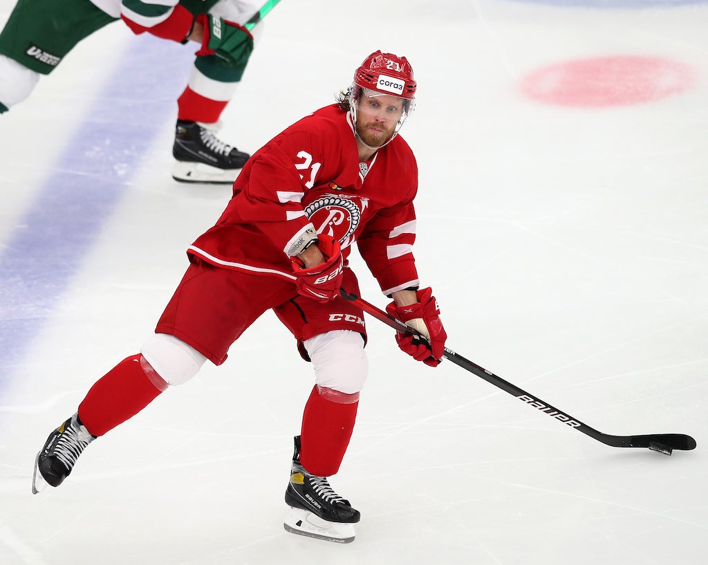 (c) photo.khl.ru Vladimir Bezzubov