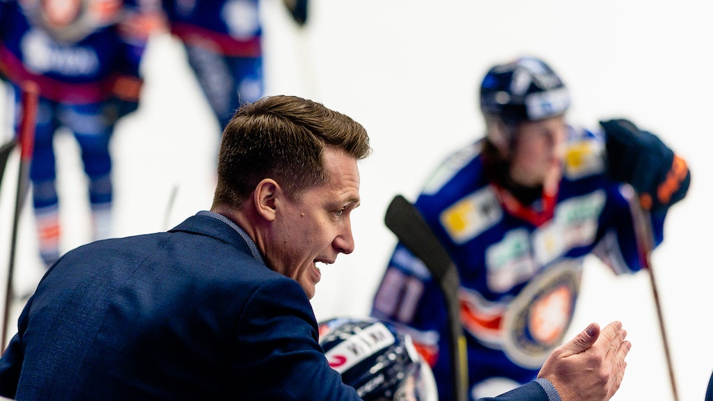 (15915) Sam Hallam/Växjö Lakers