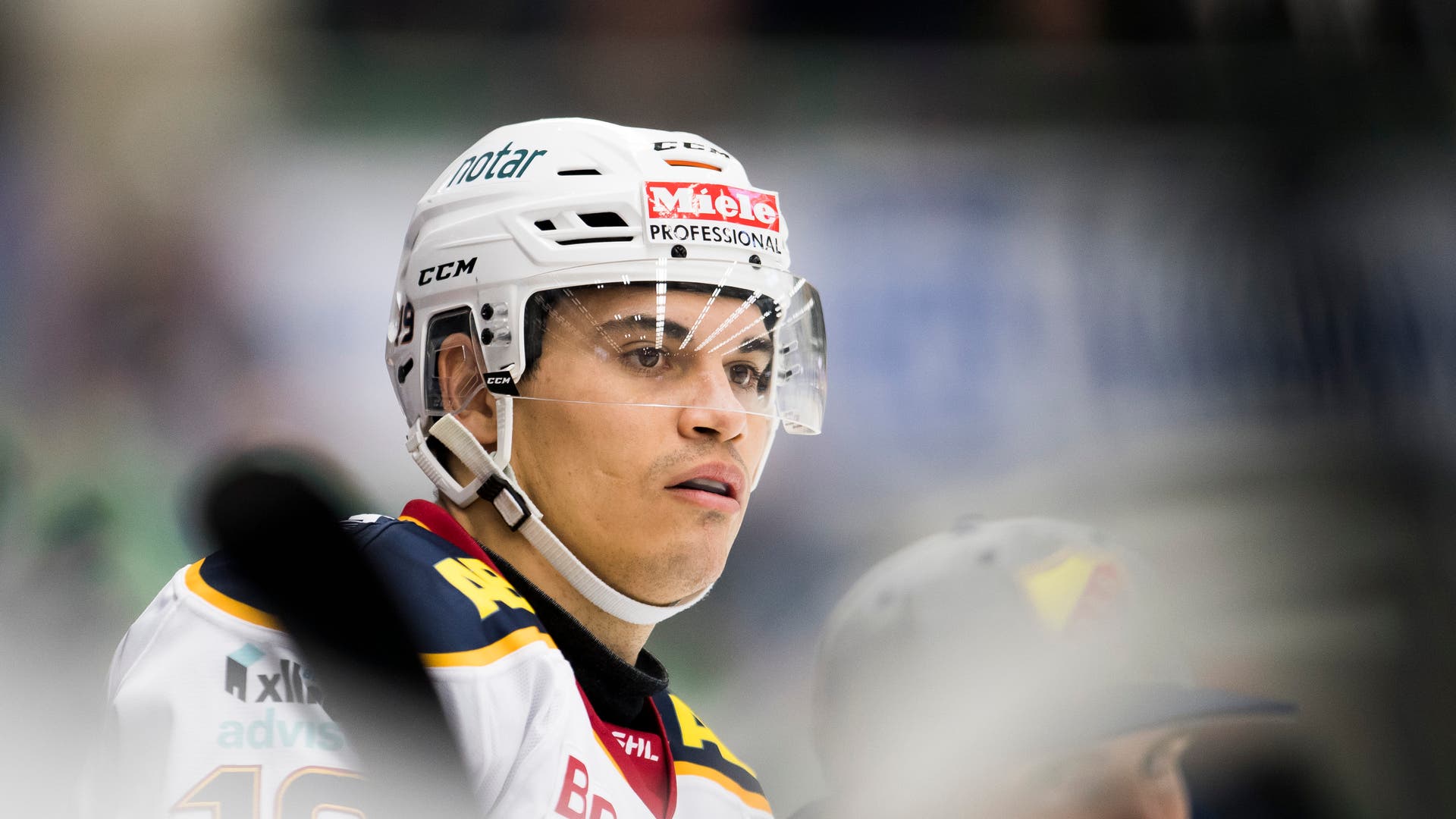 (2120) René Bourque7