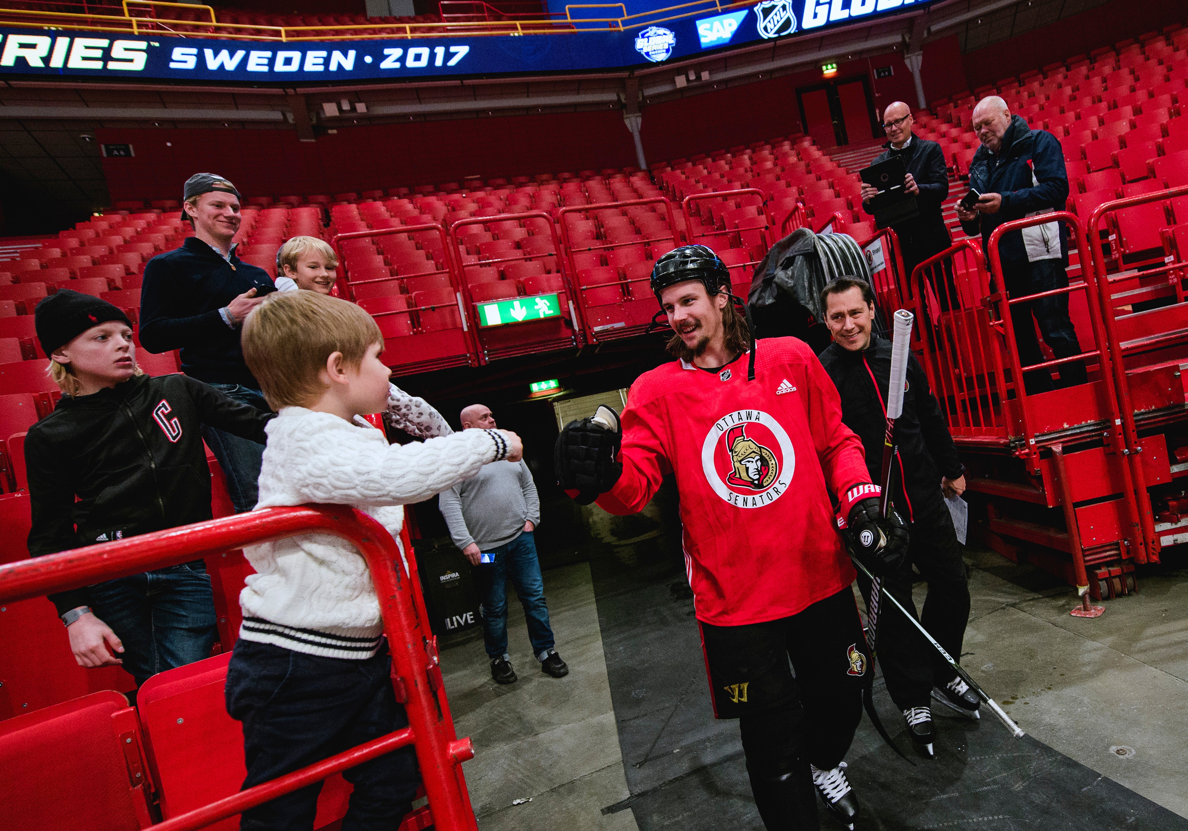 (923) erik karlsson