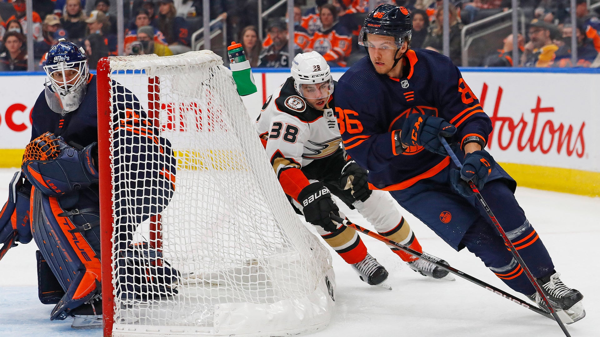 (24983) Philip Broberg