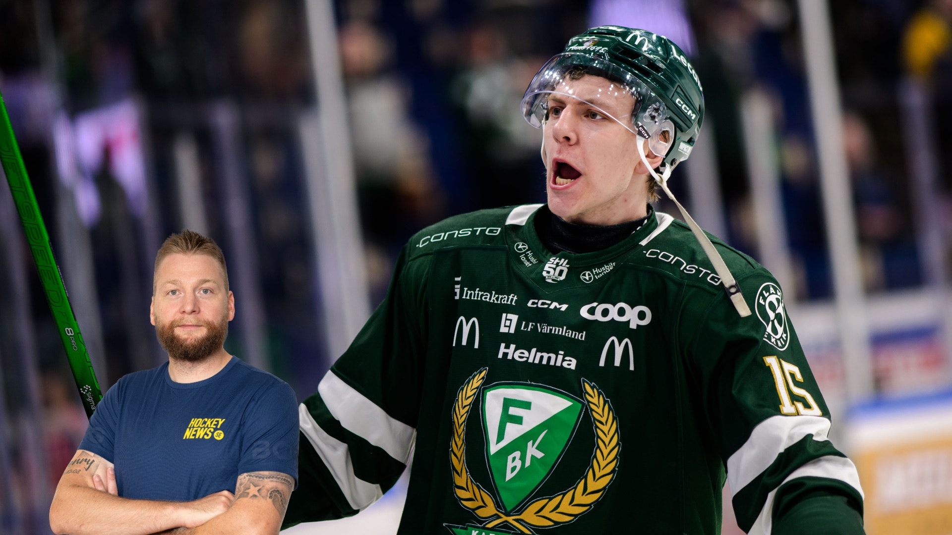 Ishockeyspelare i mörkgrön tröja gestikulerar under en match. En coach i blå skjorta står i bakgrunden.