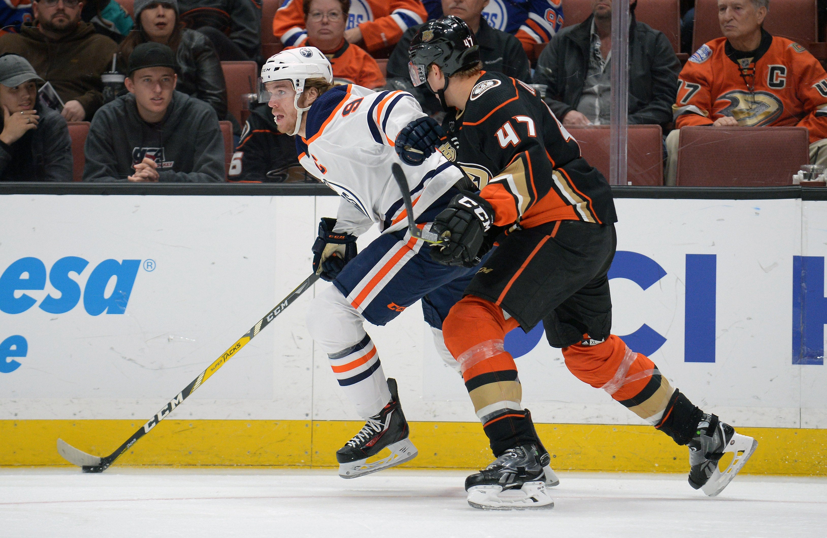(5977) Hampus Lindholm