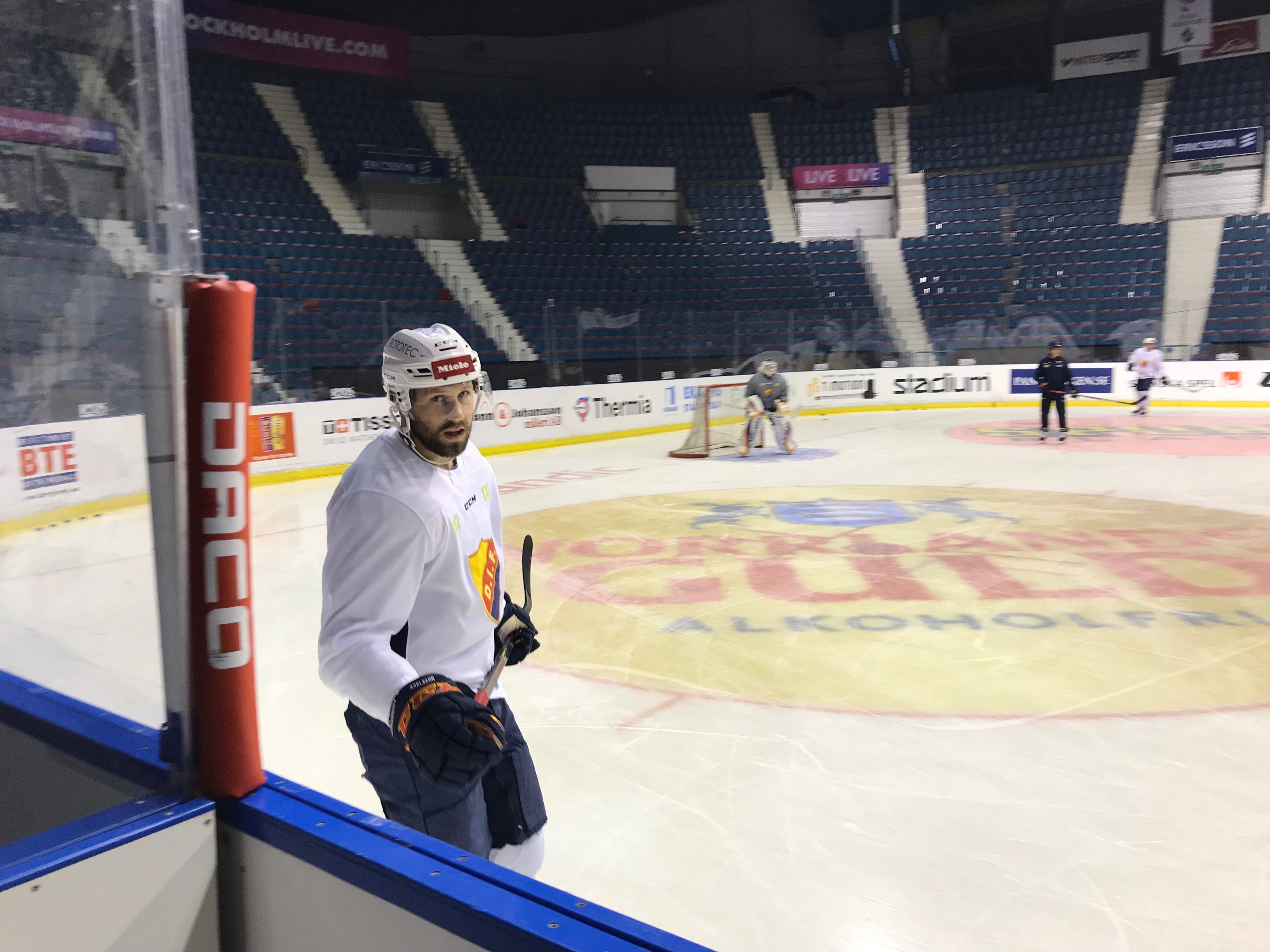 (4242) Dick Axelsson8