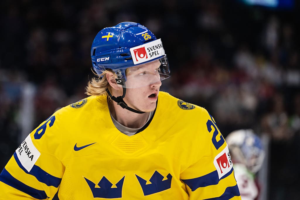(23810) Rasmus Dahlin/Tre Kronor