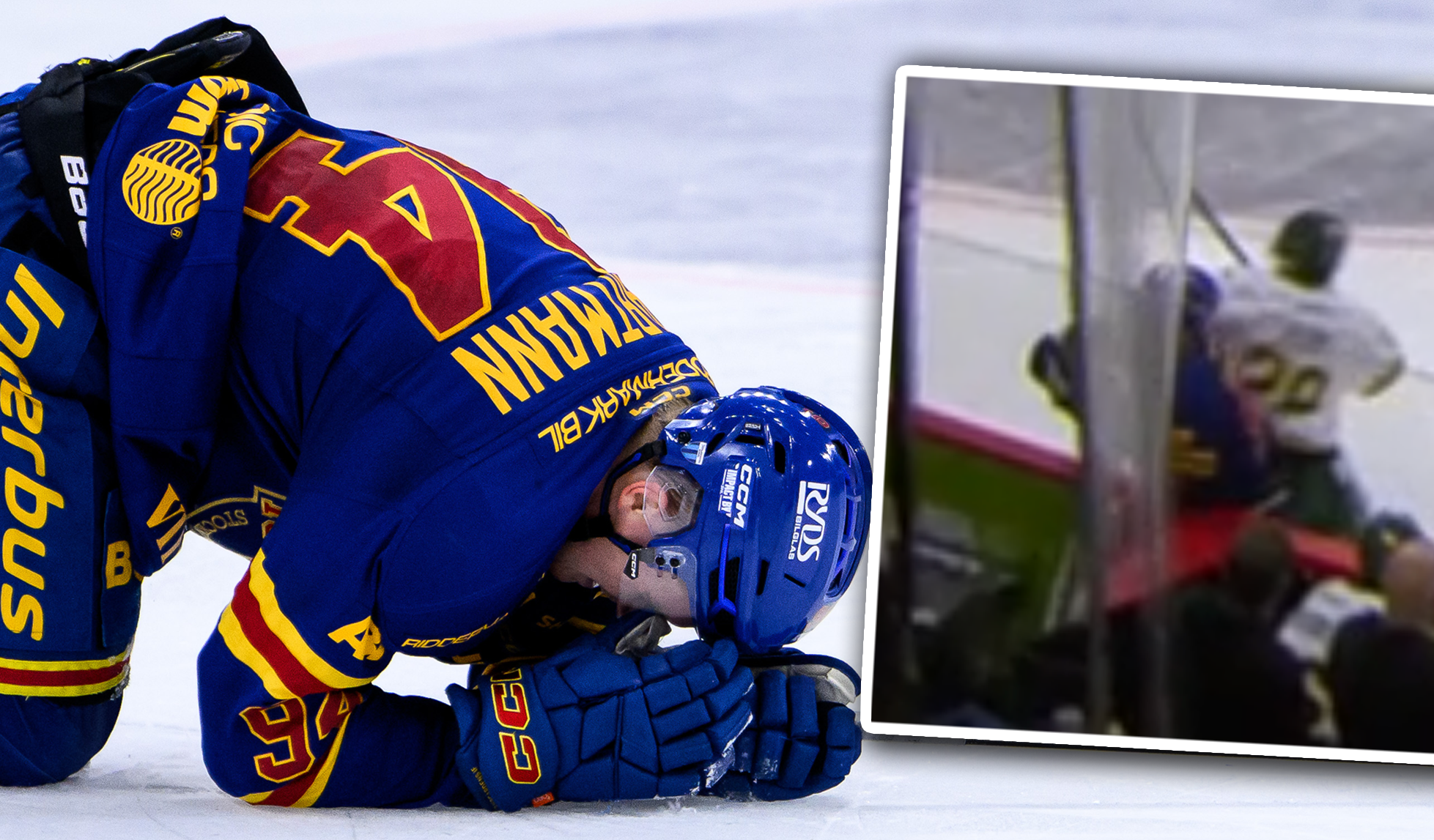 En ishockeyspelare i blå matchtröja sitter nerböjd på knä på isen, synbart skadad, med en infälld bild som visar en smäll mot sargen.