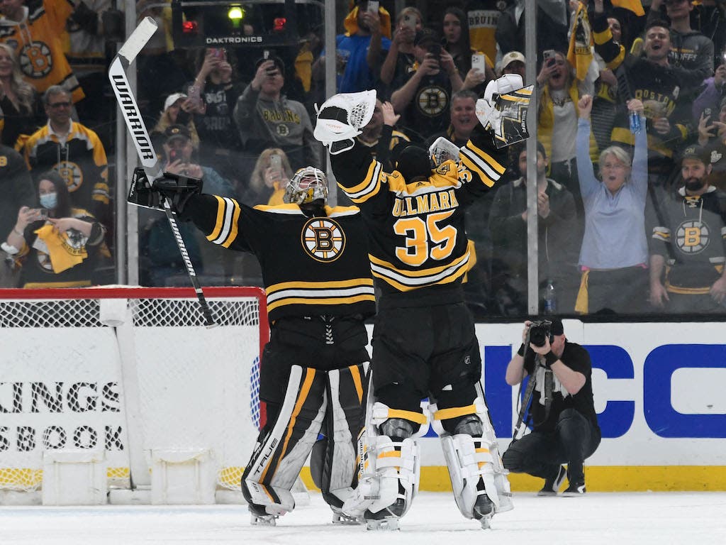 (23746) Jeremy Swayman Linus Ullmark