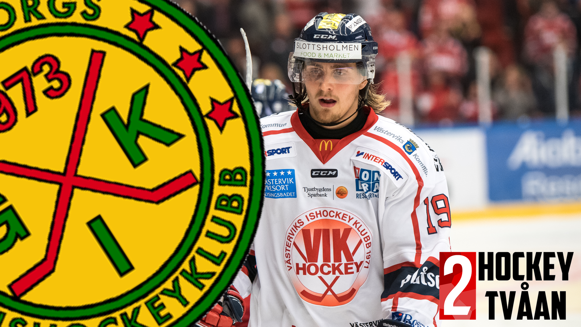 Kollage med en ishockeyspelare i vit och röd matchtröja från Västerviks IK med hjälm och visir, bredvid en gul och grön klubbmärkesemblem med korsade klubbor. I nedre högra hörnet syns logotypen för Hockeytvåan.