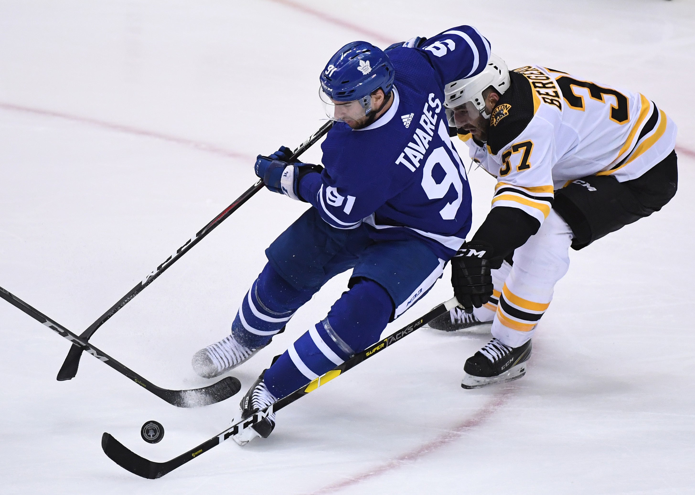 (10385) John Tavares