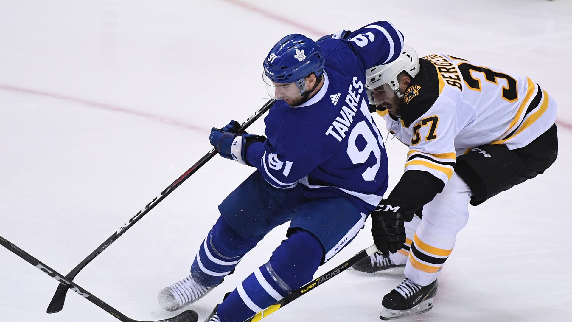 (10385) John Tavares