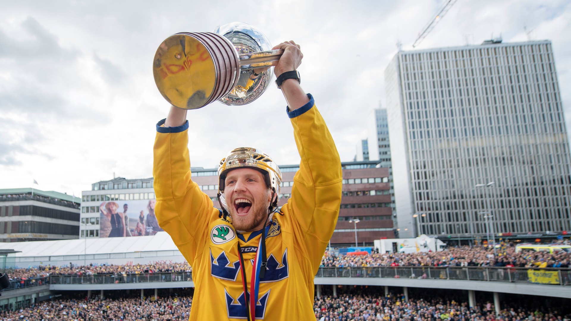 (2615) Gabriel Landeskog