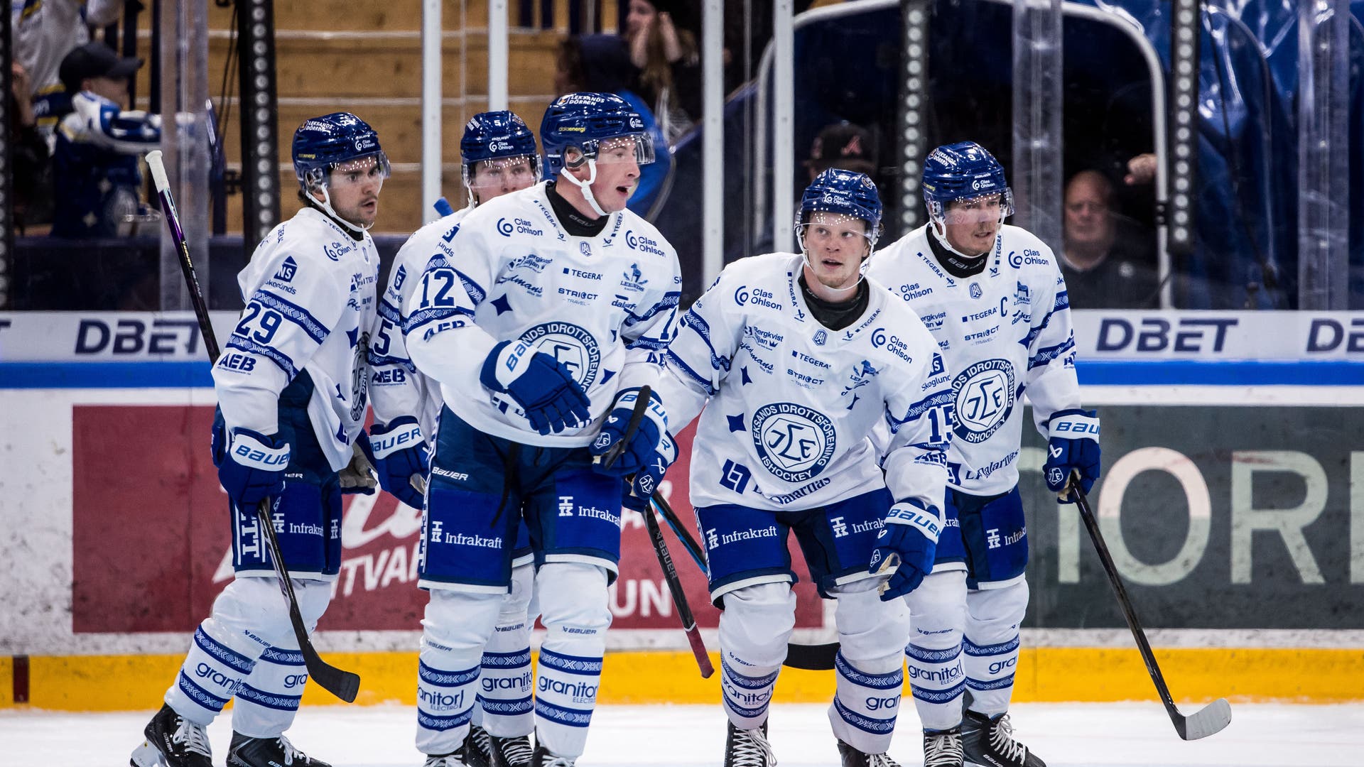 leksand Åke Stakkestad jublar efter 2-5, Åke Stakkestad och Victor Sjöholm