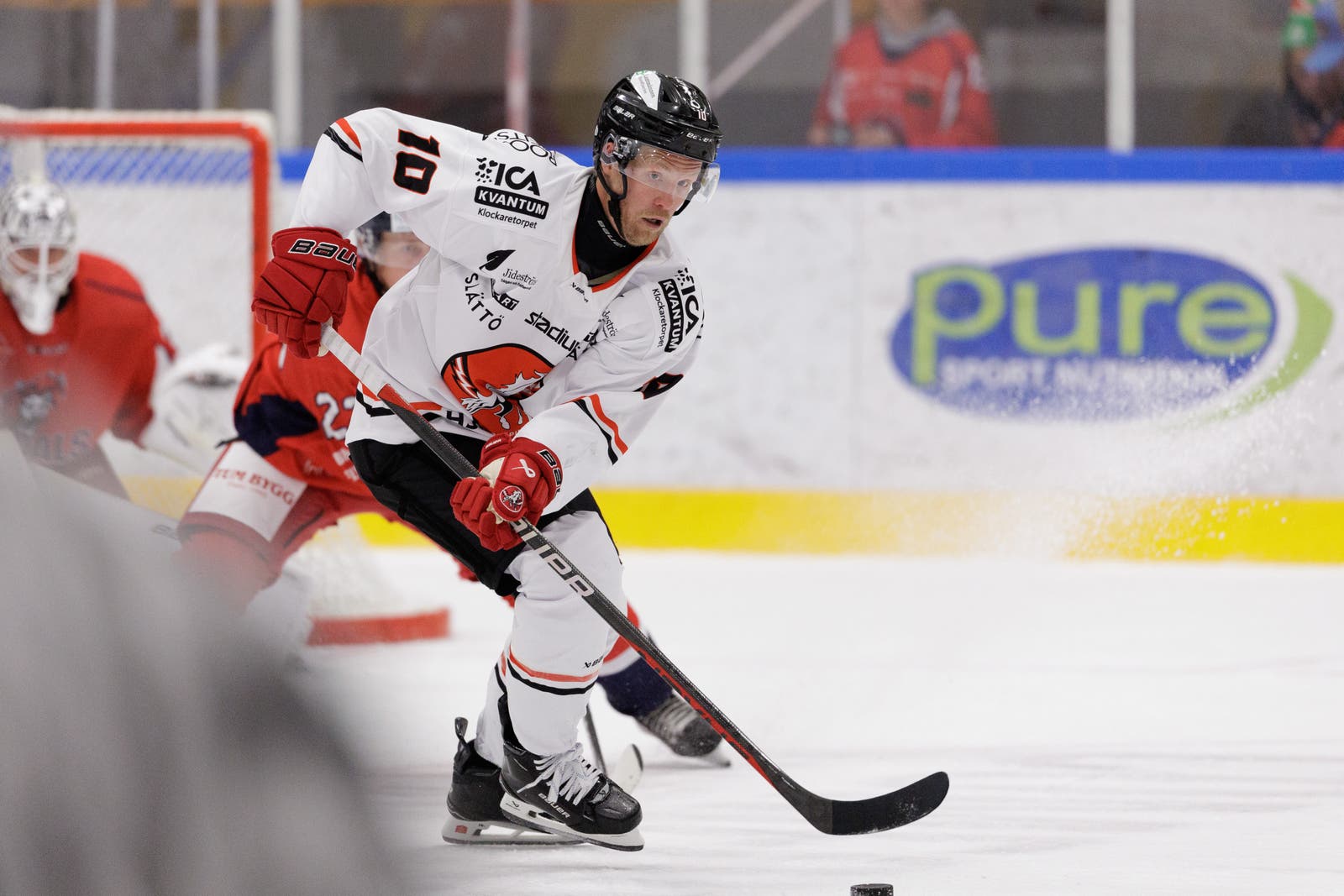 Jesper Samuelsson Vita Hästen