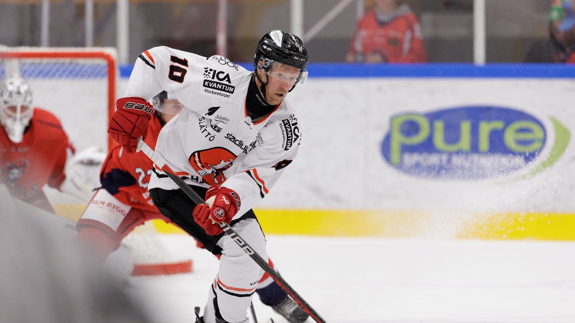 Jesper Samuelsson Vita Hästen