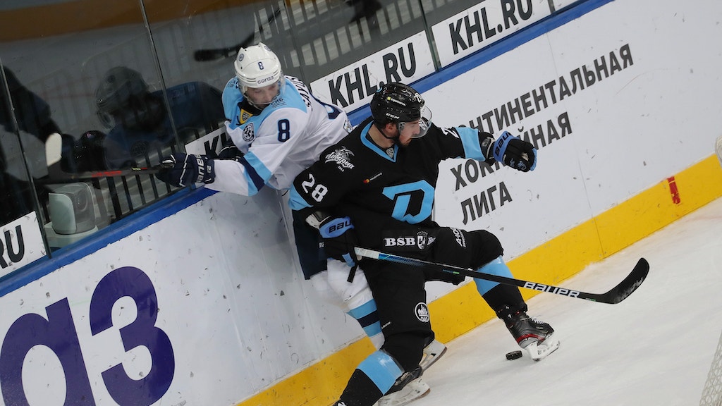 (c) photo.khl.ru Vyacheslav Tsuranov