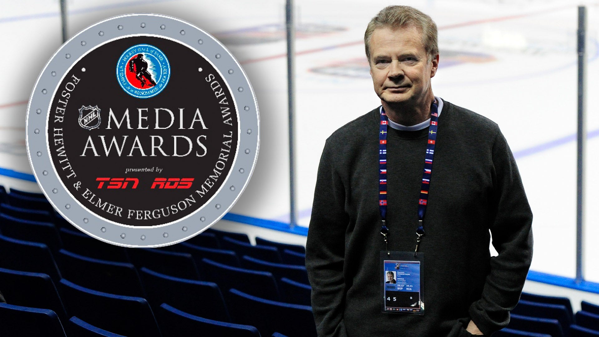Porträttbild av en man i svart jacka med ett presspass runt halsen, fotograferad vid en ishockeyarena. I bakgrunden syns en stor medalj med texten "Media Awards" och NHL-logon.