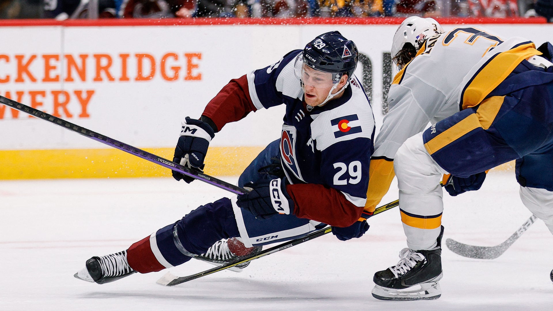 (25613) Nathan MacKinnon