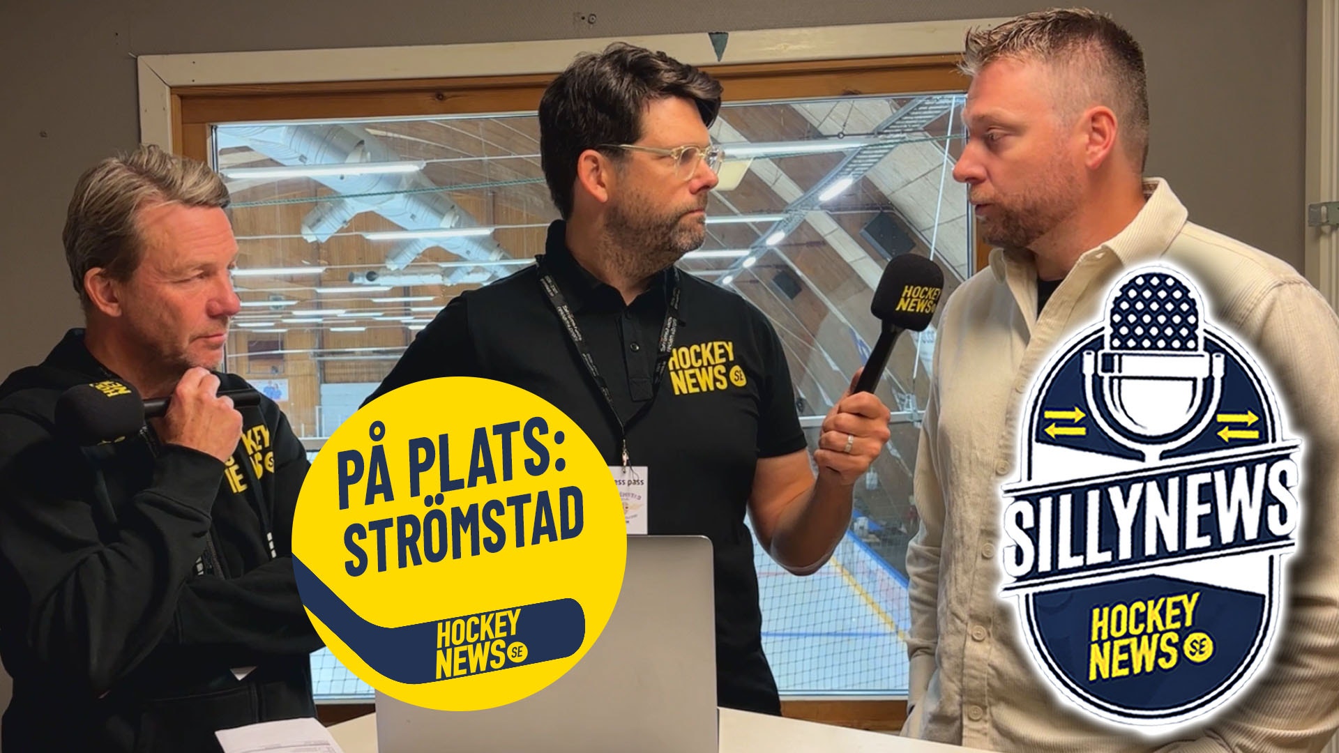 En intervjuscen från Strömstad med tre män. En man i beige skjorta håller en mikrofon i mitten, medan två män i svarta Hockey News-kläder står på vardera sida. En gul skylt med texten 'PÅ PLATS: STRÖMSTAD' och Hockey News-logotypen syns i bakgrunden.