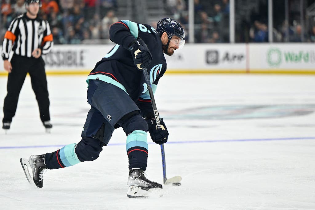 (25059) Michal Kempny Seattle