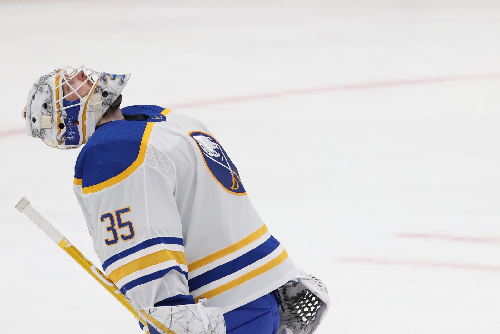 (17584) Linus Ullmark