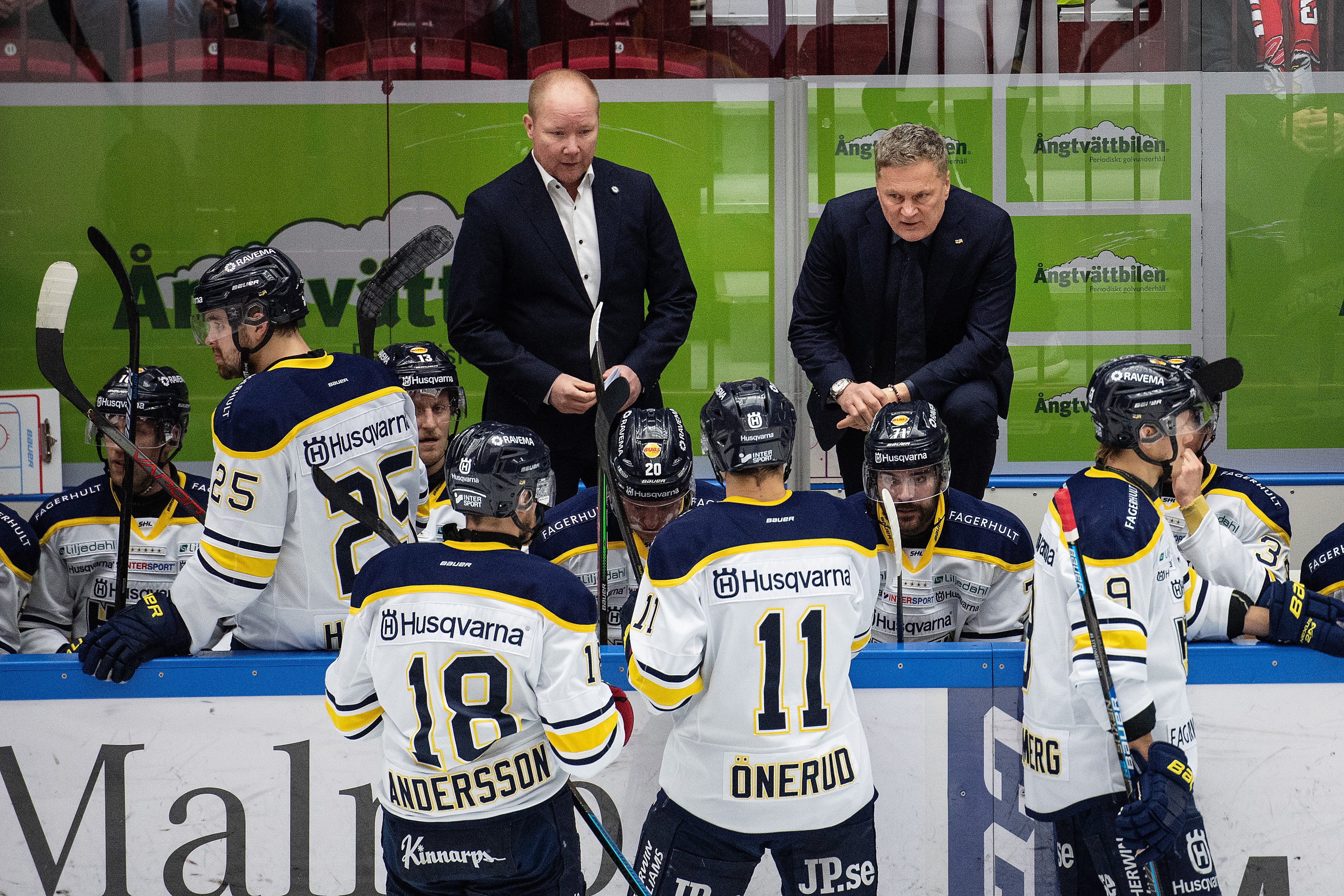 (11676) HV71
