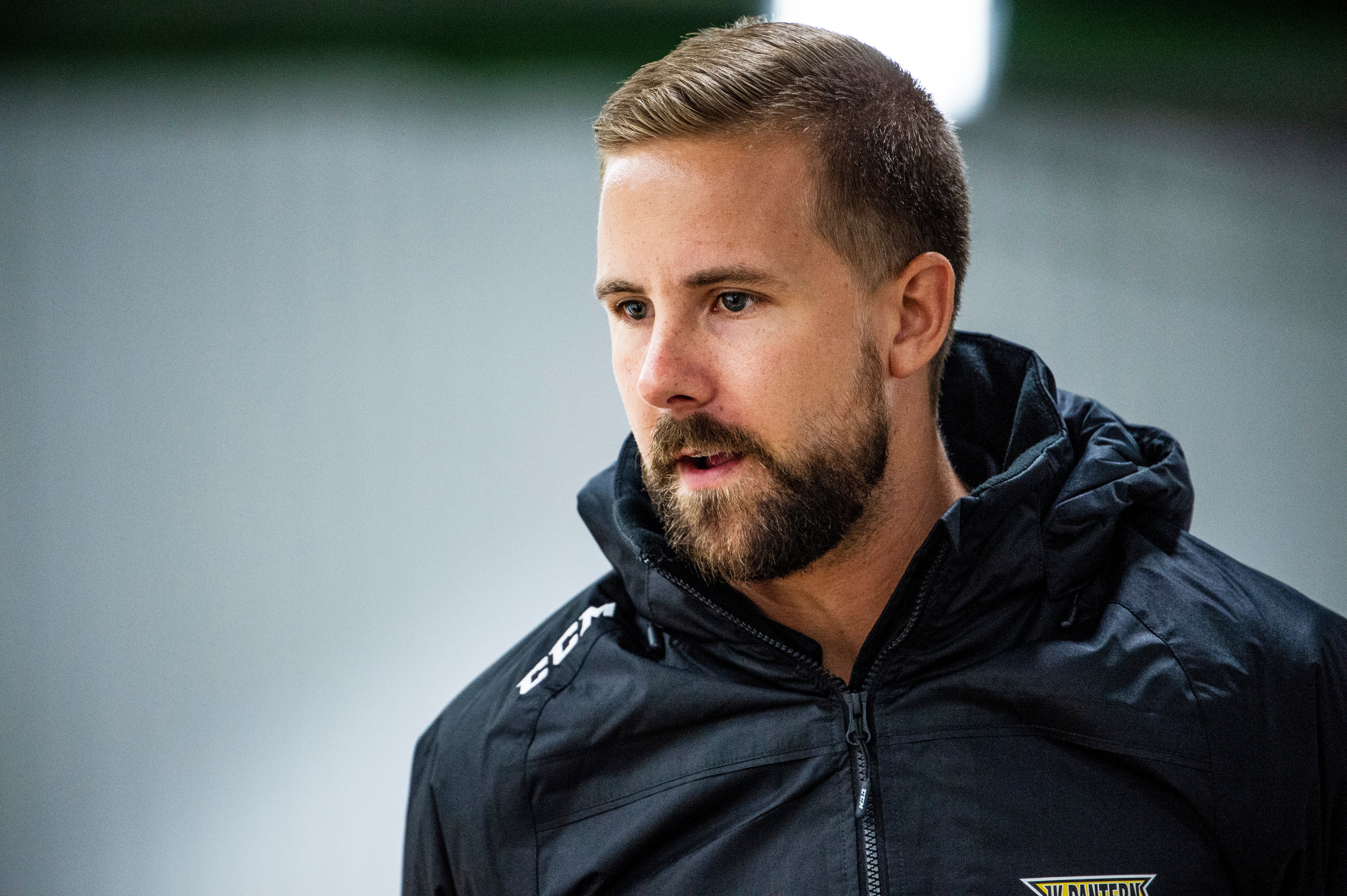 (4047) viktor stråhle