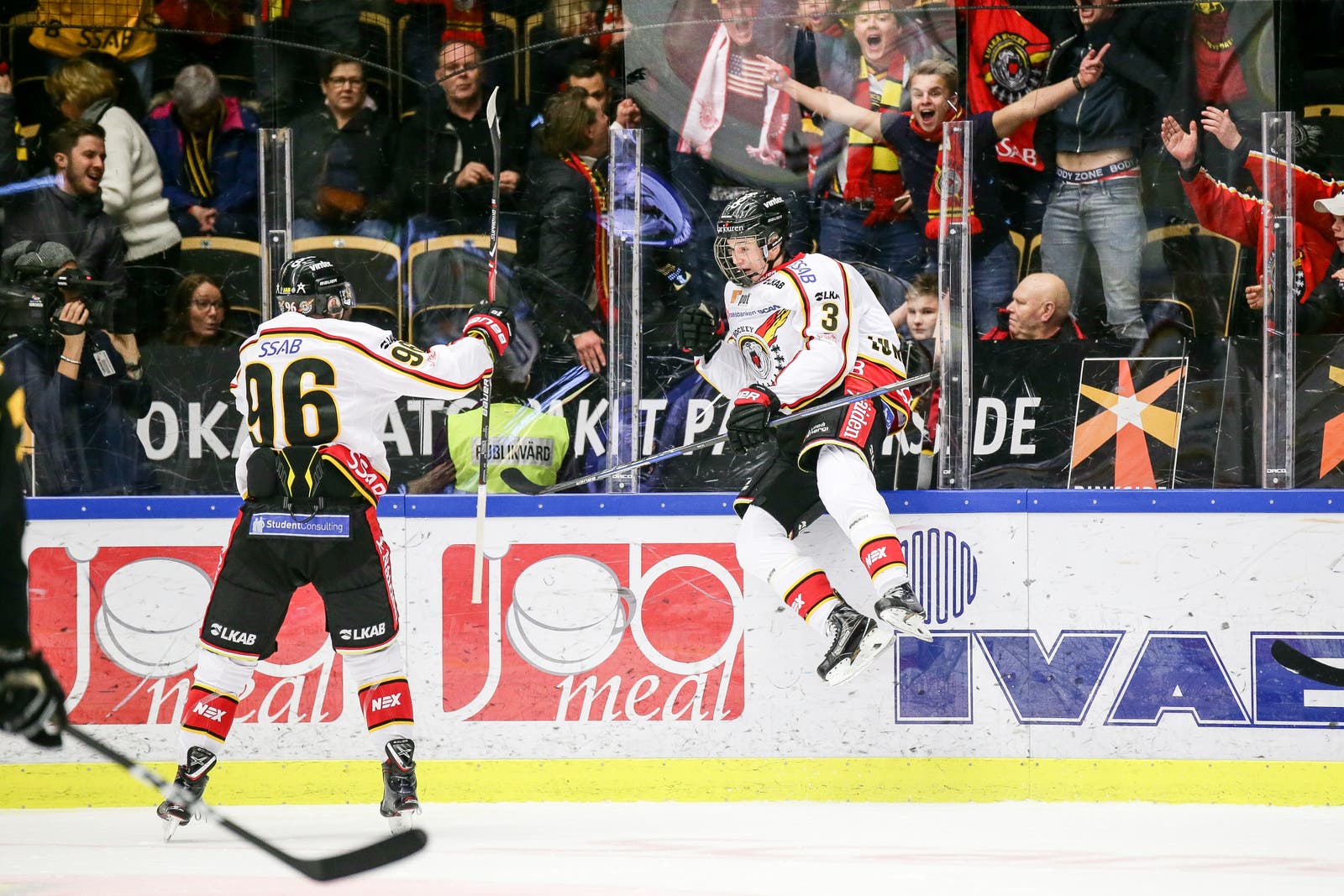 (1765) nils lundkvist