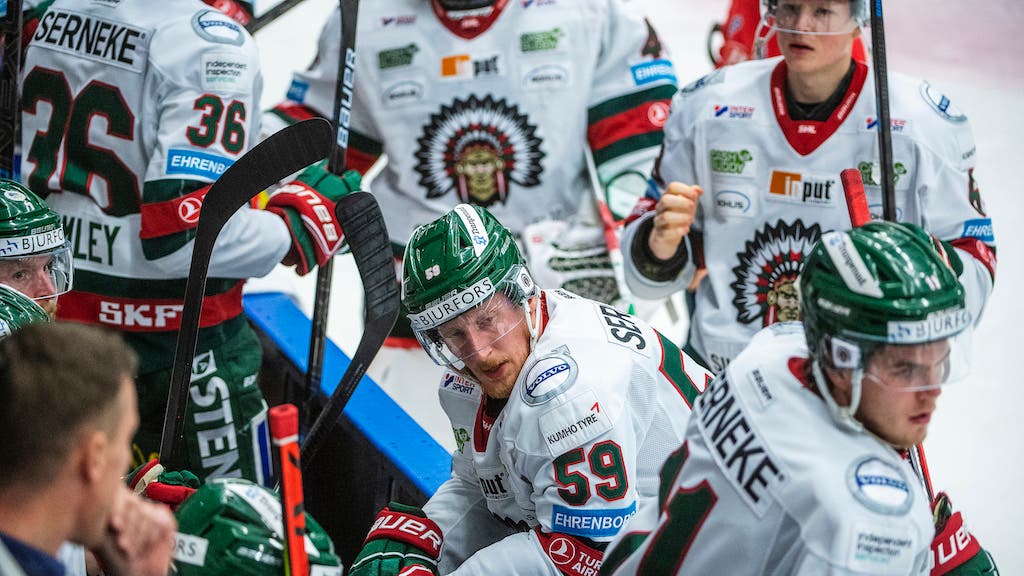 (12325) Simon Hjalmarsson