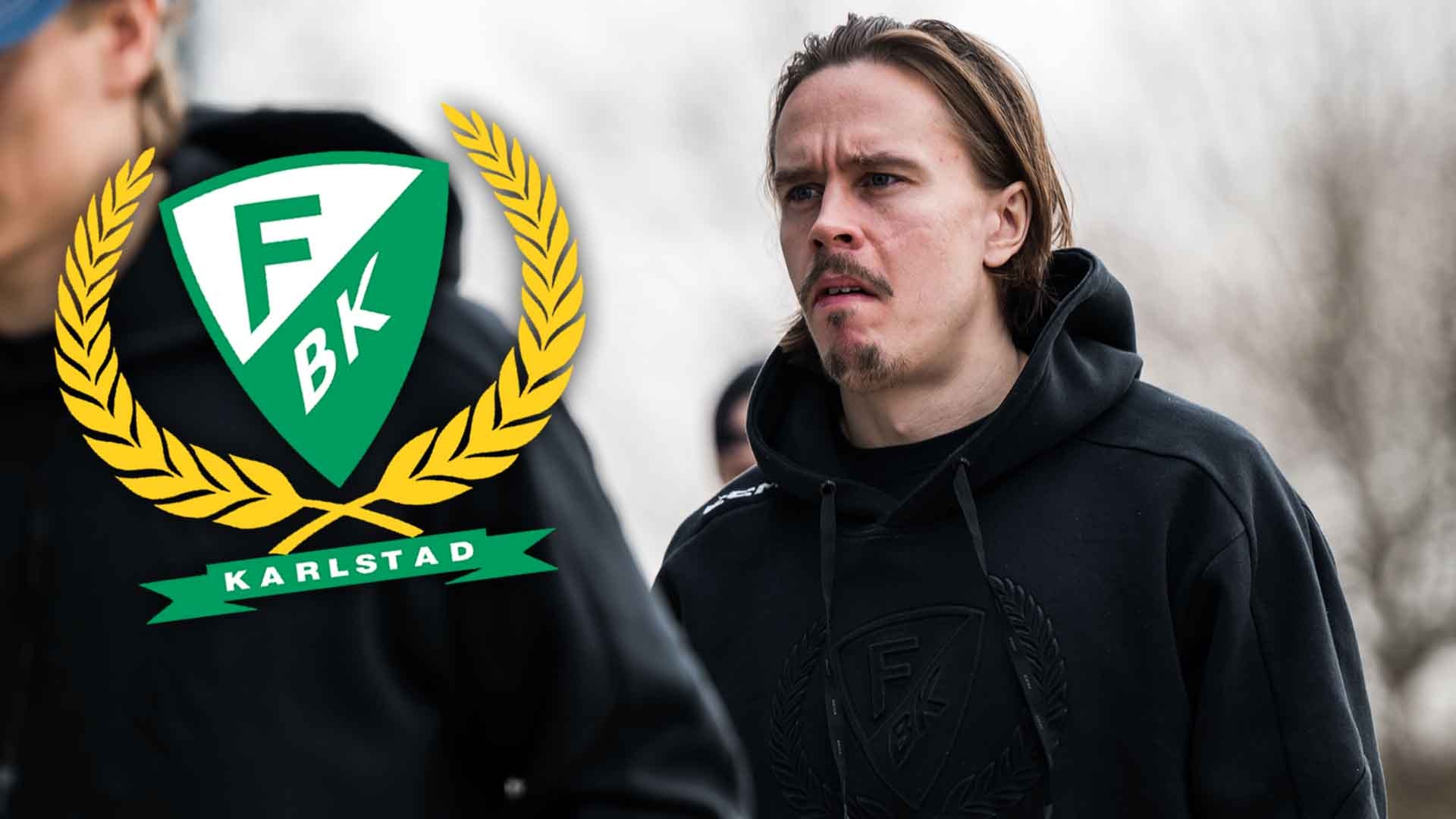 En man i svart hoodie står utomhus. Färjestads BK:s klubblogga är synlig i bilden.