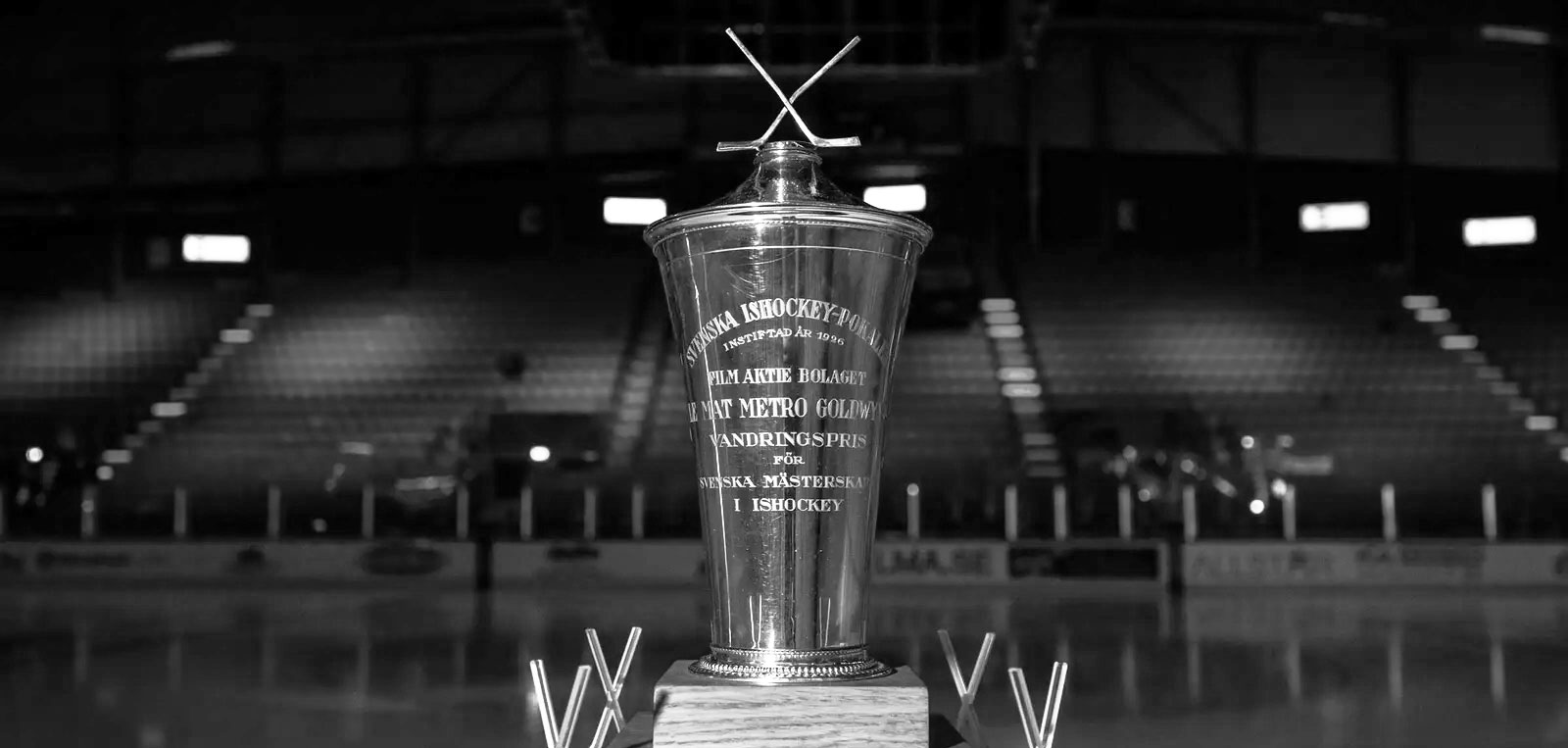 hockeynews-plus-hero