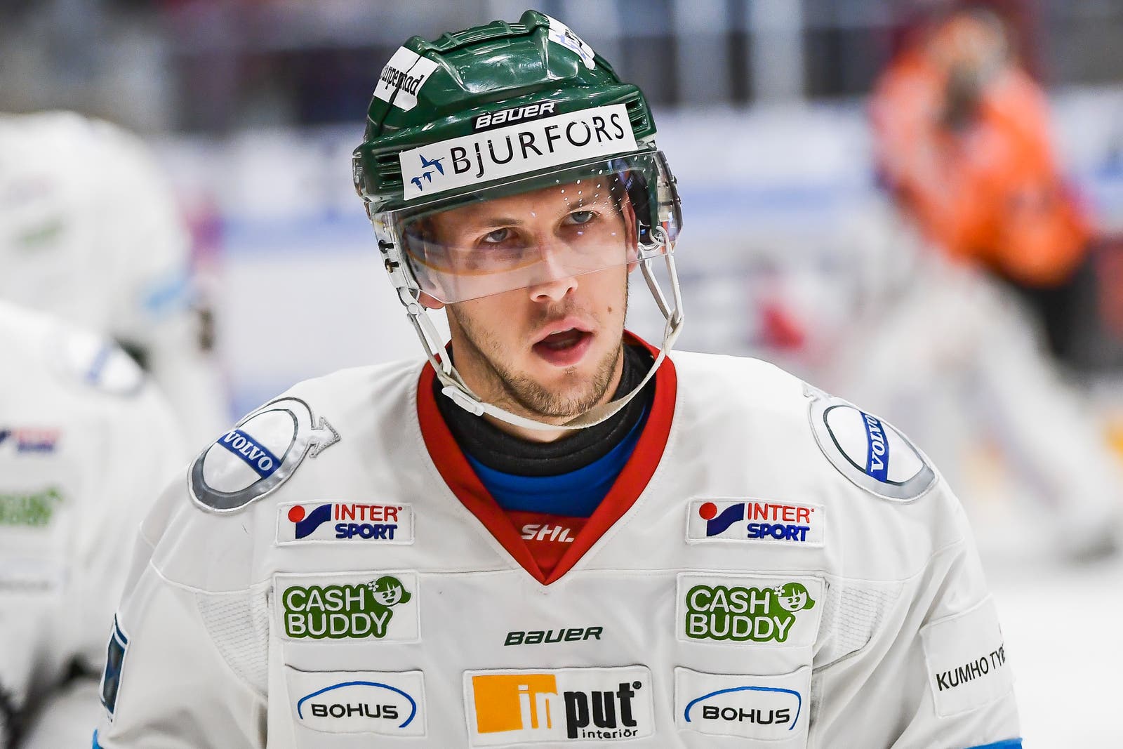 (17487) Matt Donovan