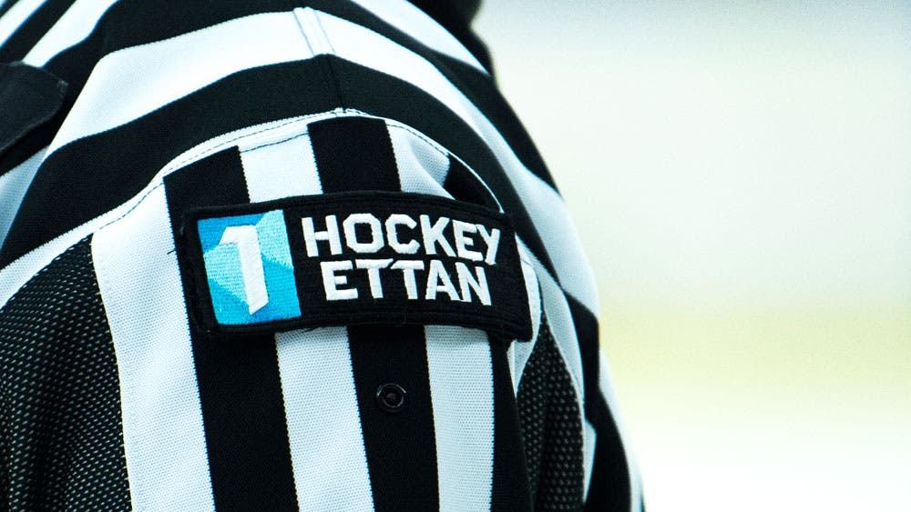 (9725) Hockeyettan axel