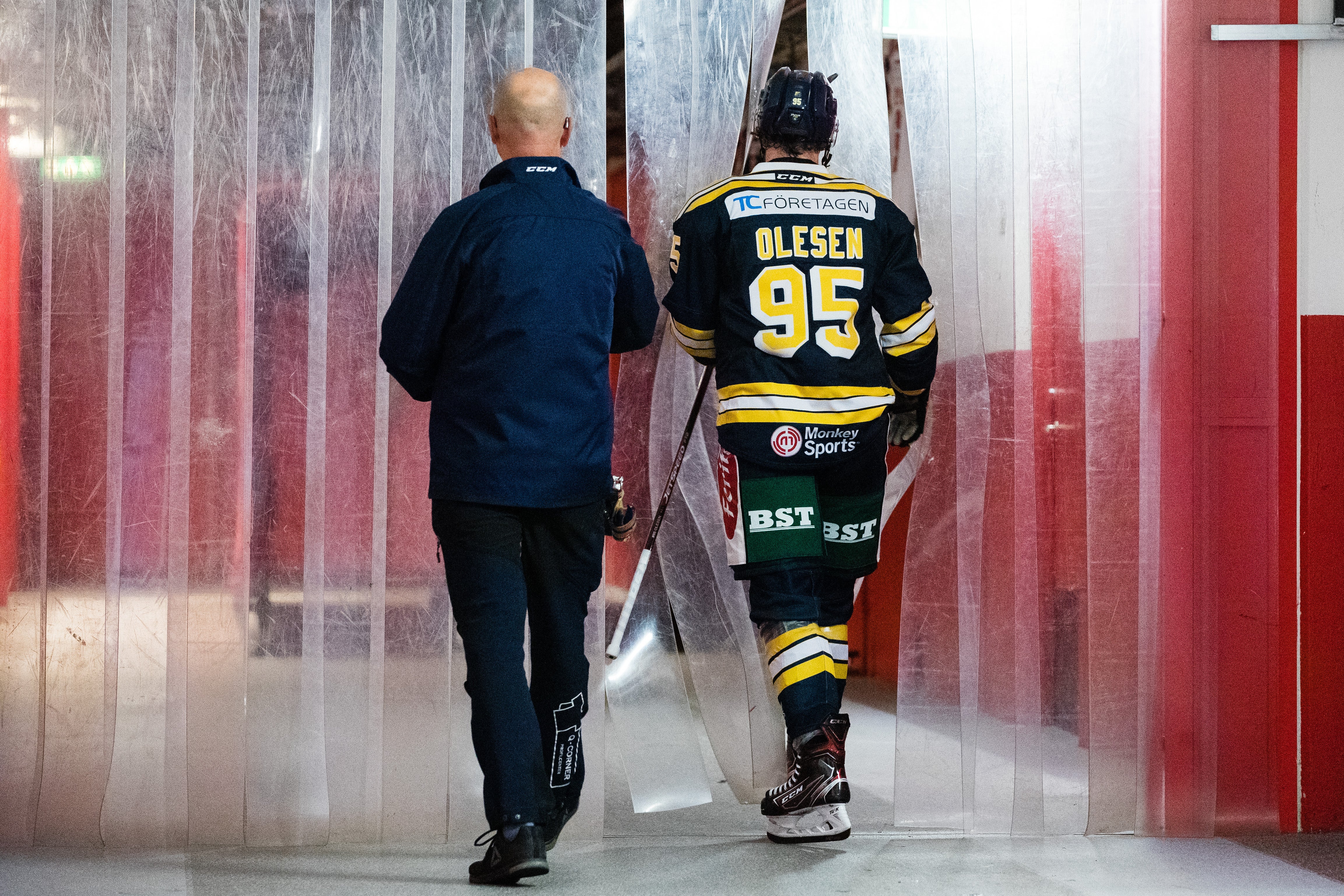 (9963) Nick Olesen