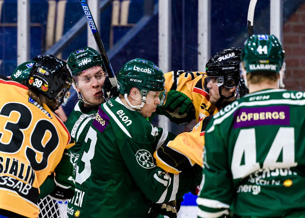 (20541) Victor Ejdsell/Färjestad/slagsmål