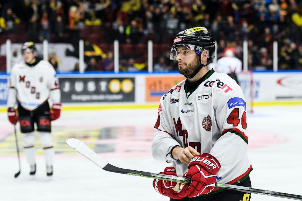 (24115) Jordan Smotherman/Modo