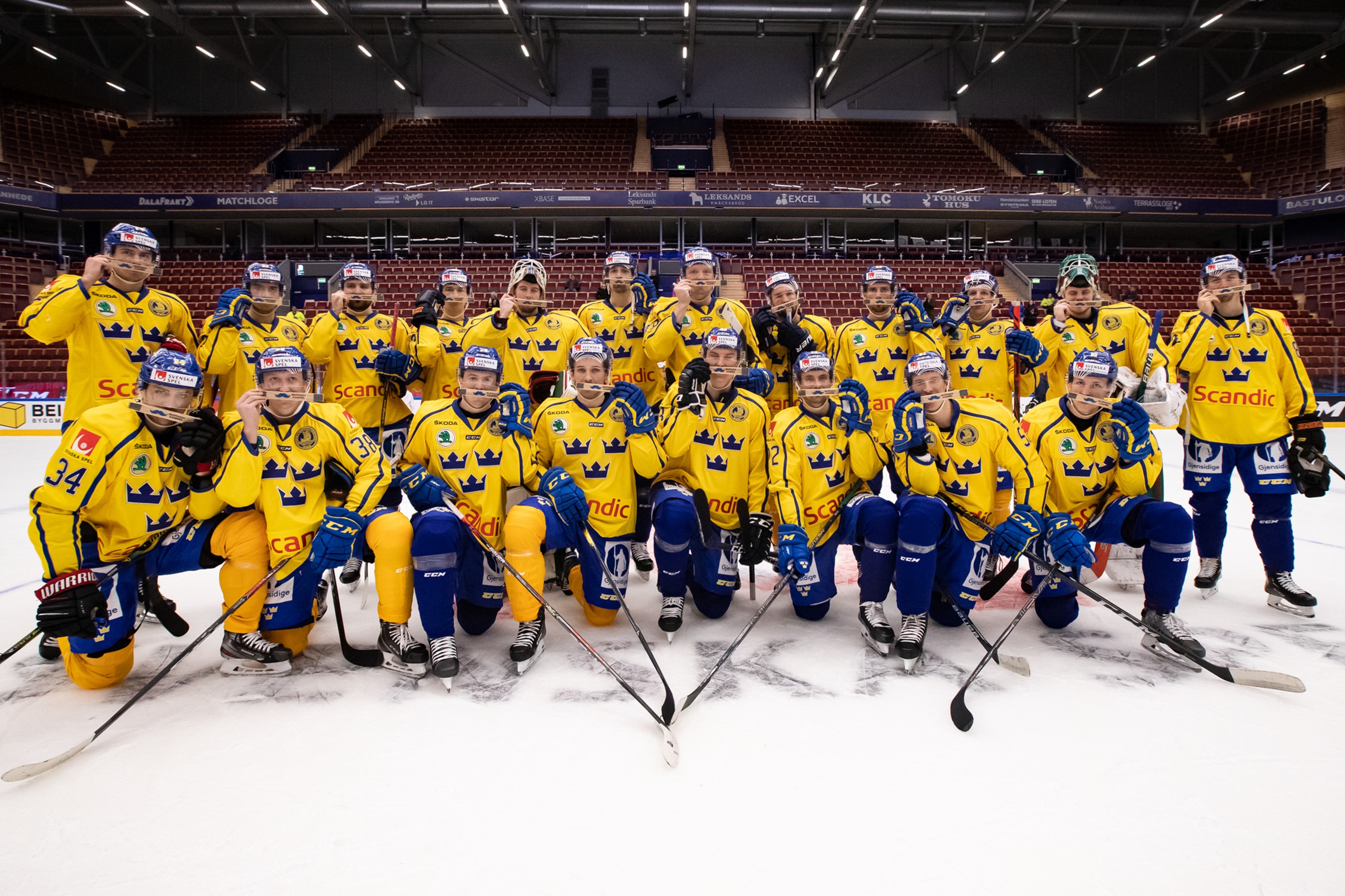 (10805) Tre Kronor mustasch