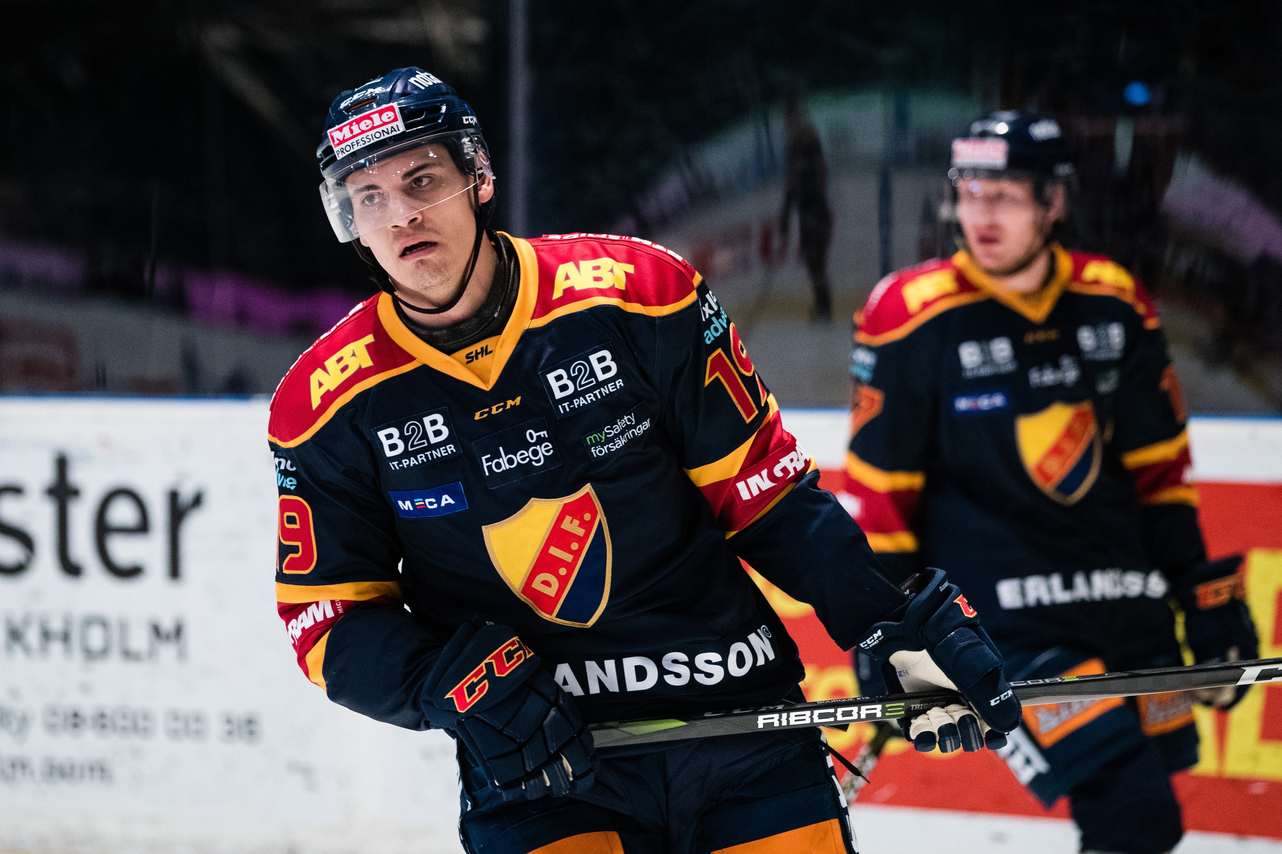 (2304) René Bourque8