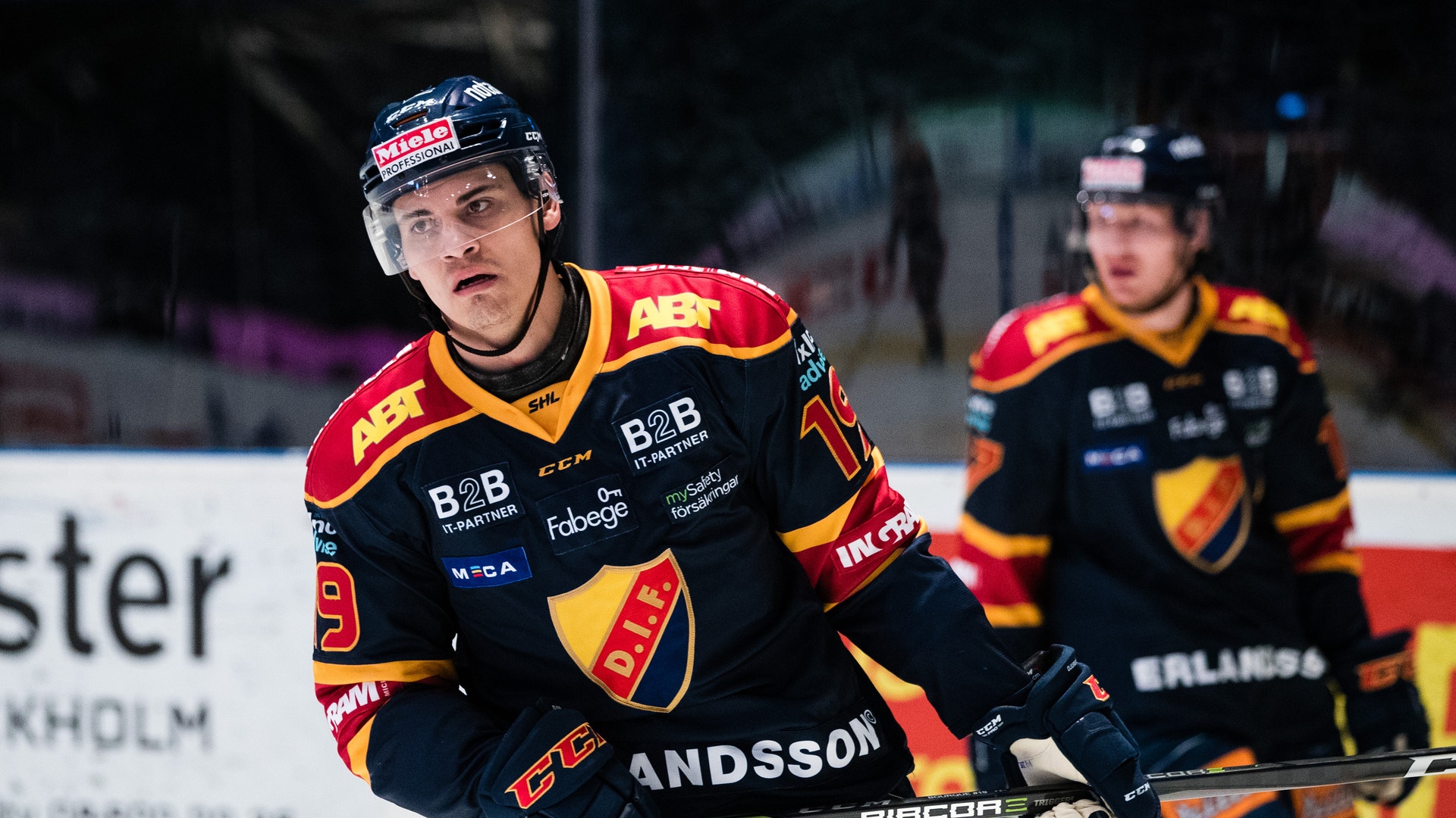 (2304) René Bourque8