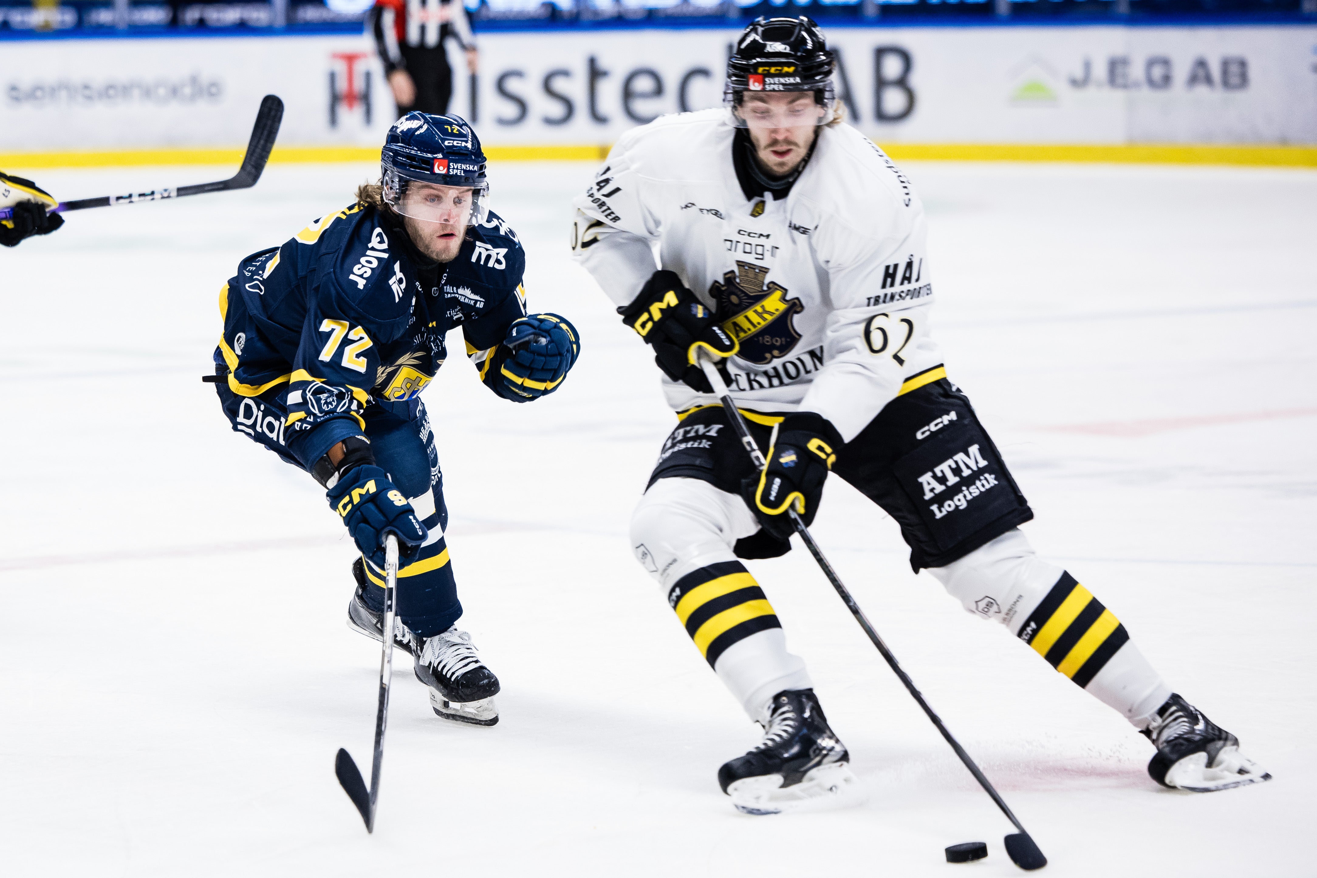 Simon Åkerström