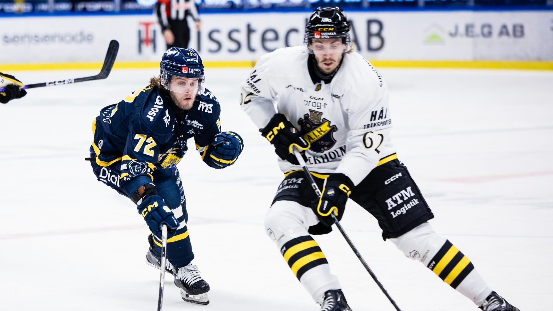 Simon Åkerström