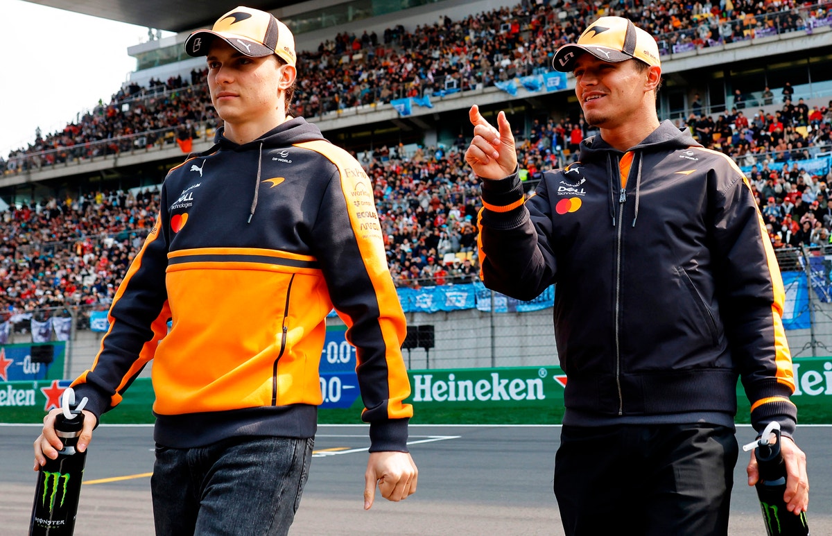 Strul för Lindblad i FP2 – Piastri i spets!