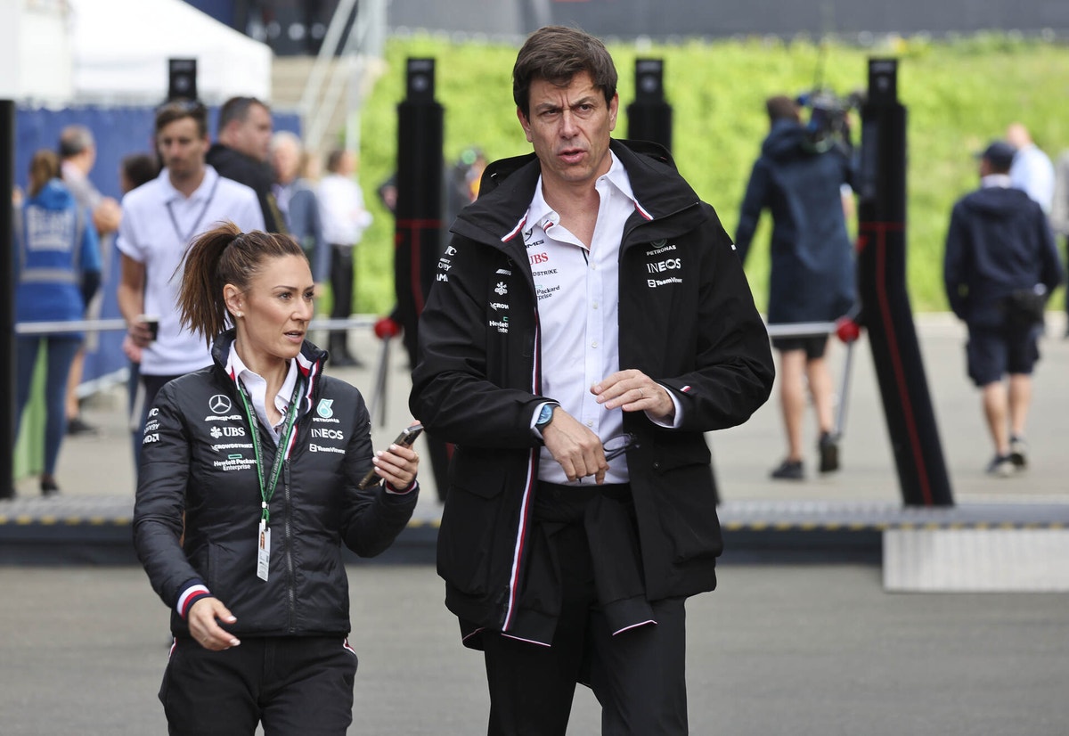 Tio punkter - Wolfs resa - från misslyckad förare till miljardär