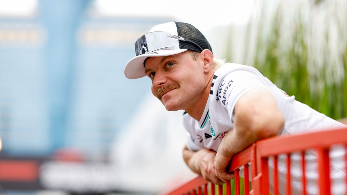 Valtteri Bottas fick oväntad uppmärksamhet när partnern Tiffany Cromwell visade upp delar av hans exklusiva bilsamling på Instagram.