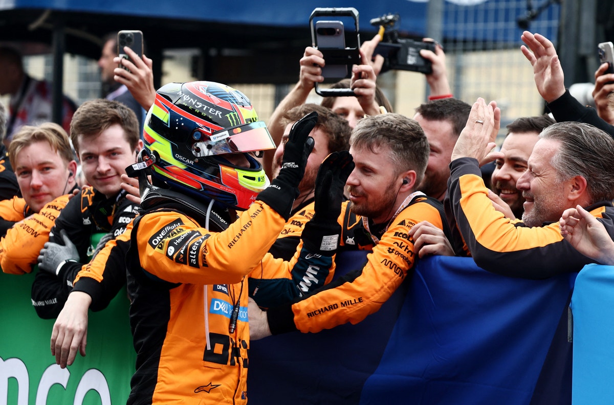 Piastri hyllades efter "riktigt smart" körning